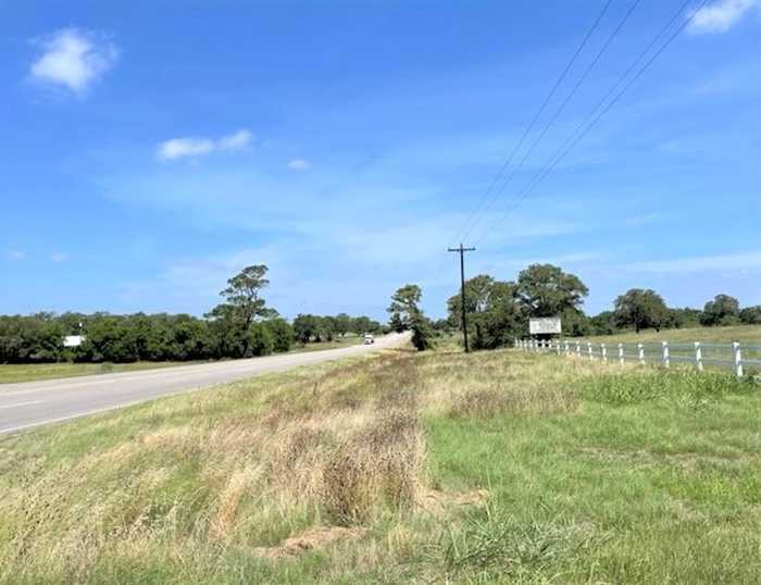 photo 2: 1583 S Us Highway 77 Highway, Giddings TX 78942