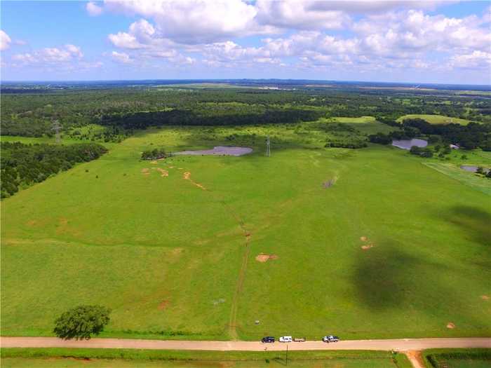 photo 2: LOT 19 MONMOUTH Cove SE, Elgin TX 78621