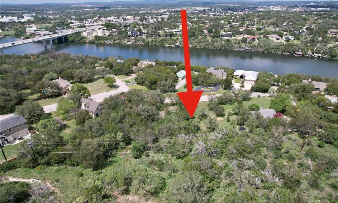 photo 1: 204 Los Escondidos Street, Marble Falls TX 78654