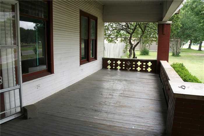 photo 2: 422 W North Main Street, Flatonia TX 78941