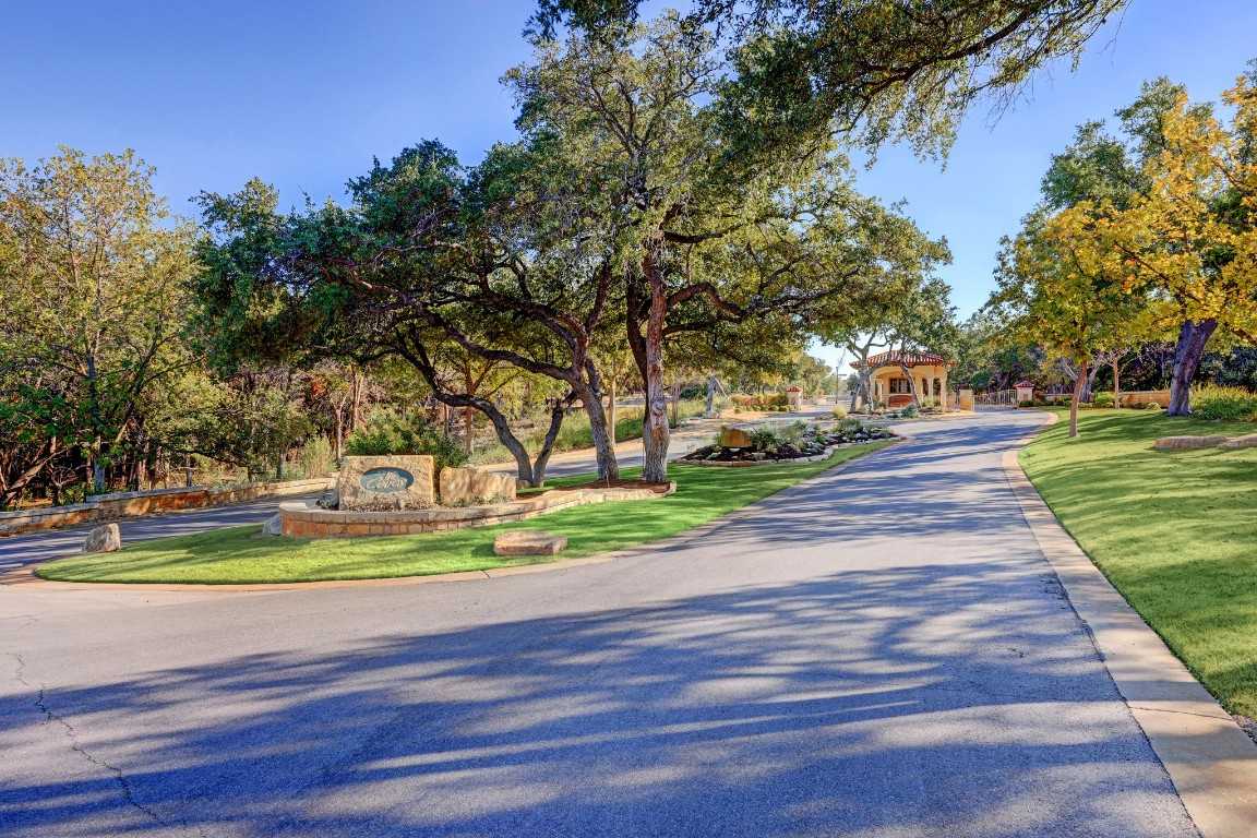 photo 3: 19586 Sandcastle Drive, Spicewood TX 78669