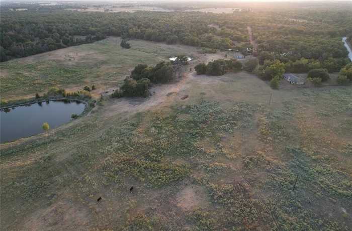 photo 2: 1768 County Road 449, Thorndale TX 76577