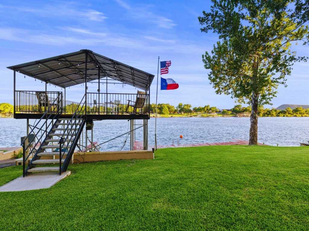 photo 3: 2916 River Oaks Drive, Kingsland TX 78639