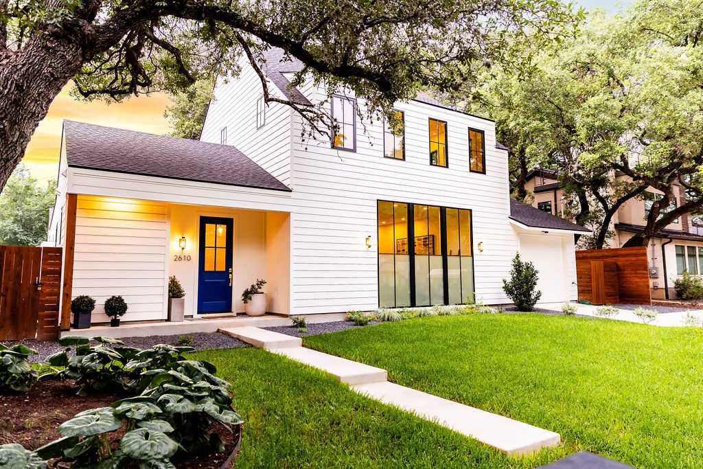 photo 3: 2610 Oak Crest Avenue, Austin TX 78704