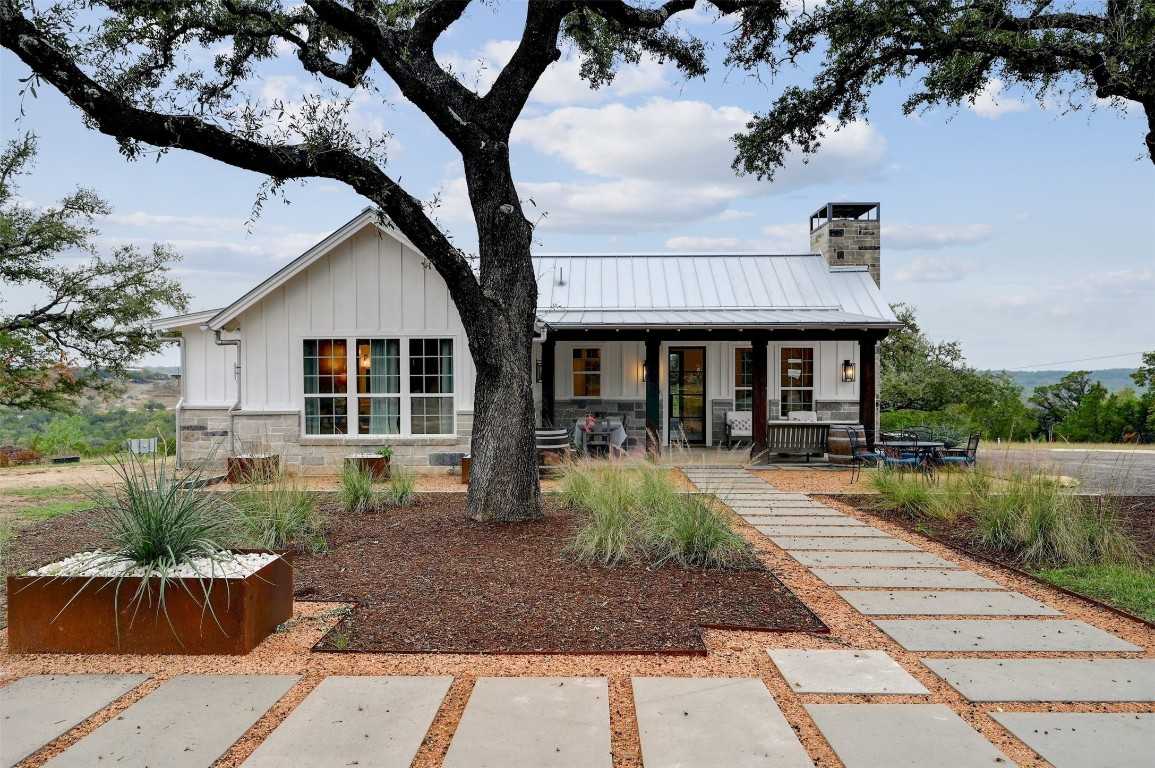 photo 2: 810 Kothmann Road, Dripping Springs TX 78620