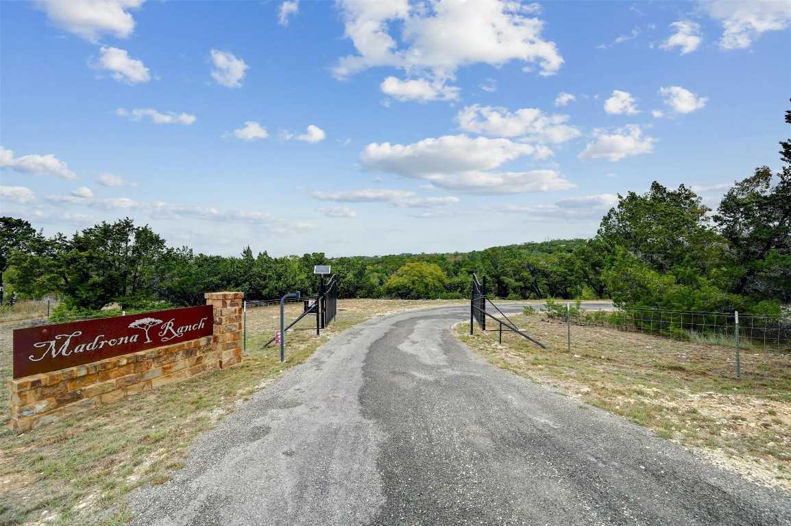 photo 3: 810 Kothmann Road, Dripping Springs TX 78620