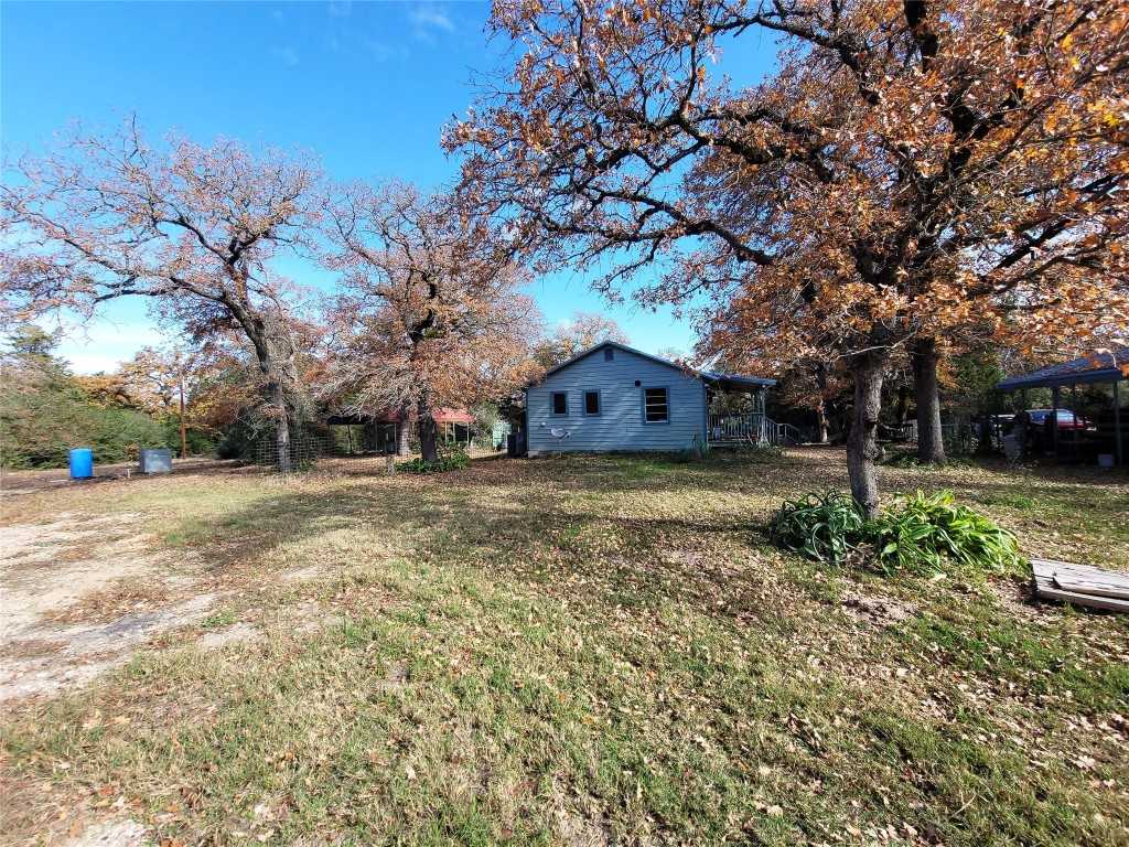 photo 2: 1161 Private Road 3063, Lexington TX 78947