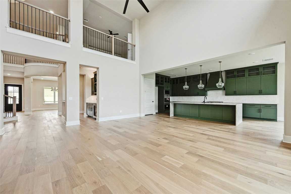 photo 3: 812 Whitcomb Way, Austin TX 78738