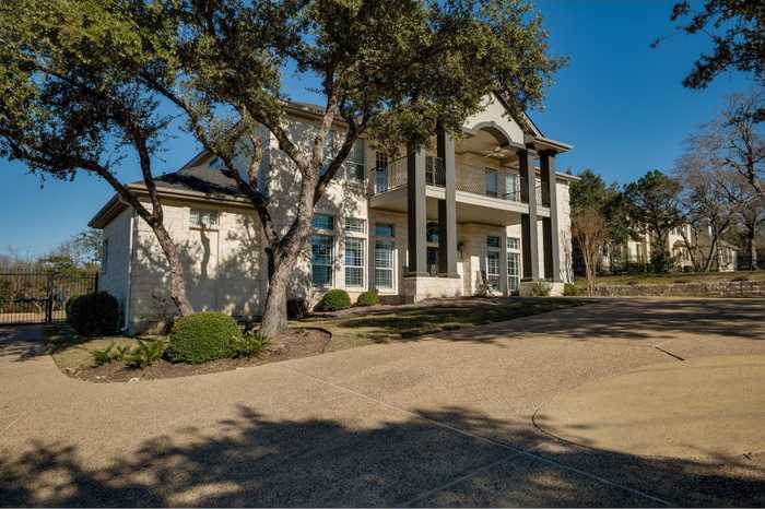 photo 2: 8900 Westminster Glen Avenue, Austin TX 78730