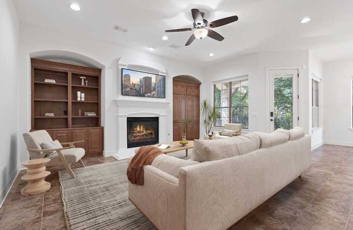 photo 2: 1036 Liberty Park Drive Unit 27, Austin TX 78746