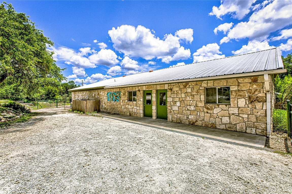 photo 3: 45 La Buena Vista Drive, Wimberley TX 78676