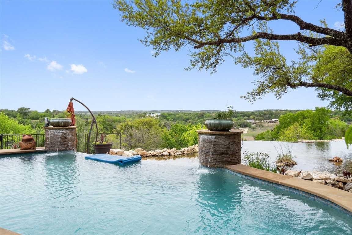 photo 3: 808 Rivercliff Drive, Spicewood TX 78669