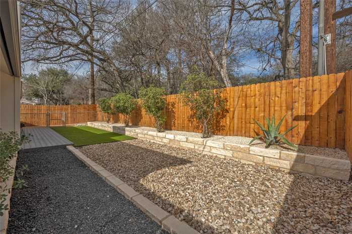 photo 25: 2404 Monarch Drive, Austin TX 78748