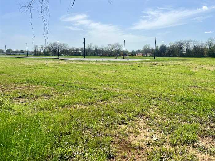 photo 1: 1034 White Tail Cove, Lexington TX 78947