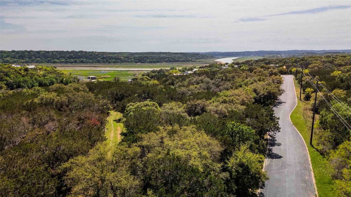 photo 2: 551 Lake View Drive, Spicewood TX 78669