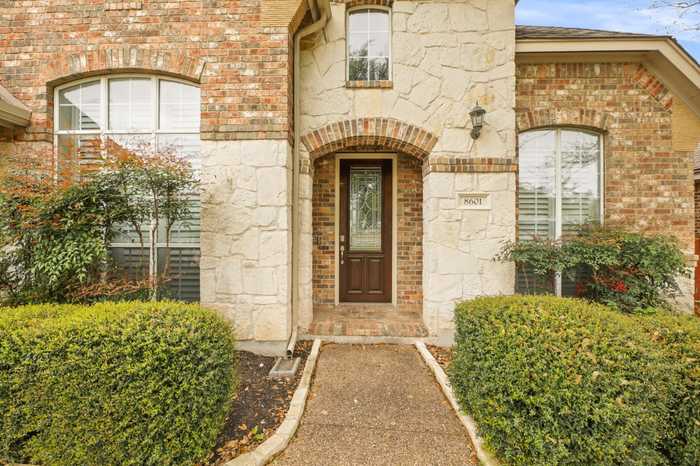 photo 2: 8601 Fenton Drive, Austin TX 78736