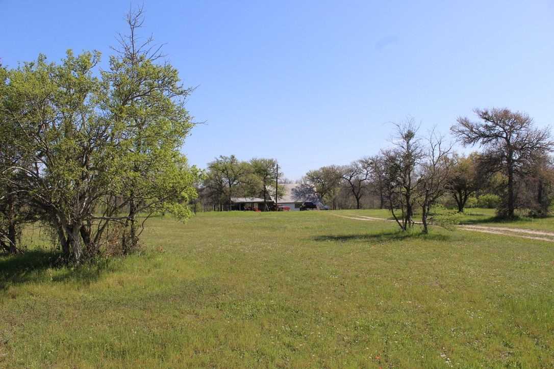 photo 3: 358 Elm Forest Loop, Cedar Creek TX 78612