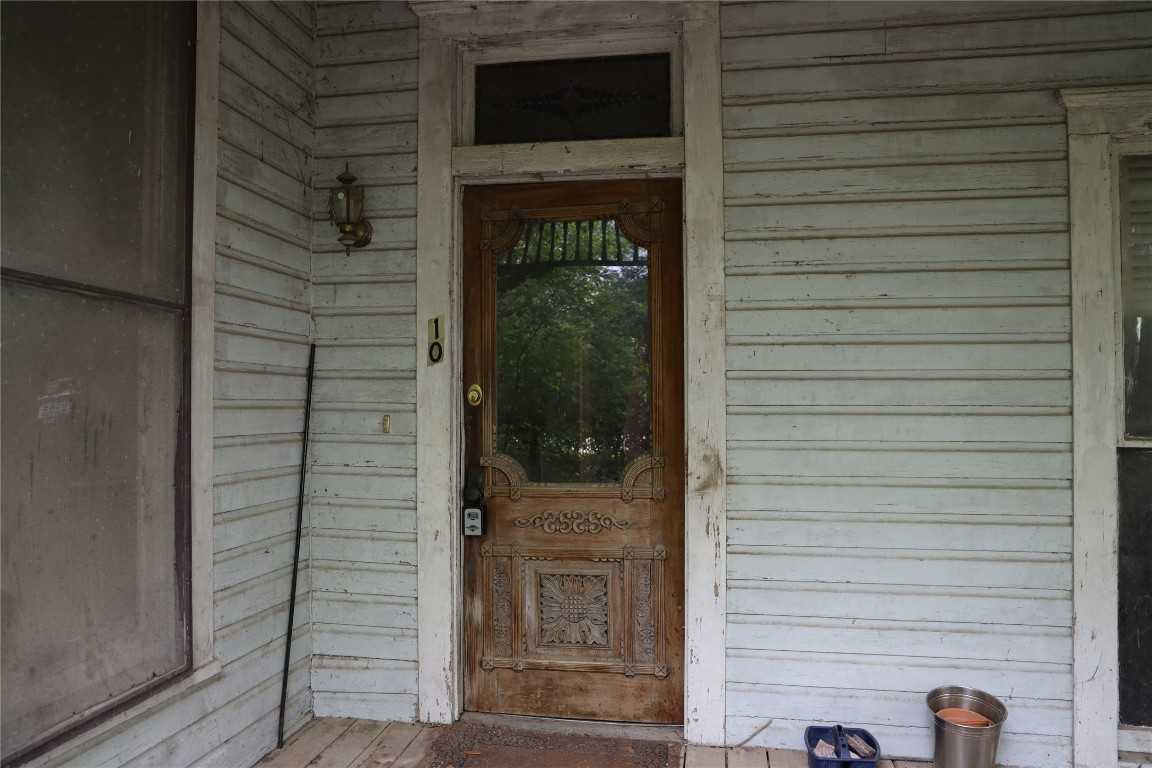 photo 3: 110 Taylor Street, Hutto TX 78634