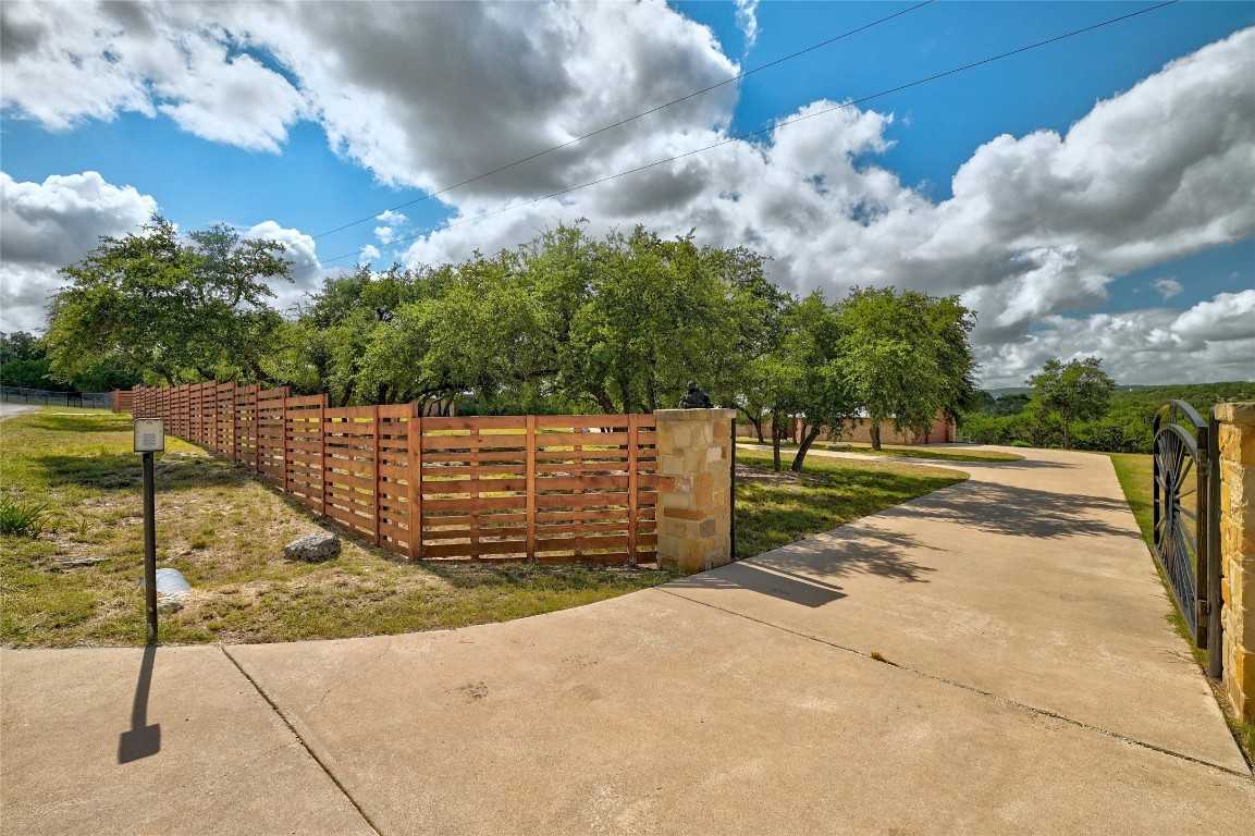 photo 2: 300 Sycamore Valley Road, Dripping Springs TX 78620