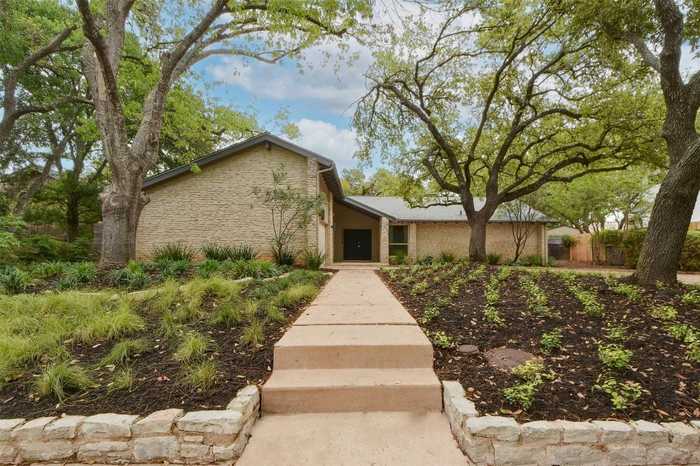 photo 1: 1805 Cresthaven Drive, Austin TX 78704