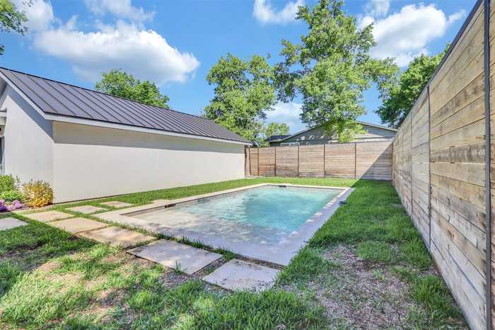 photo 40: 2404 Hancock Drive, Austin TX 78756