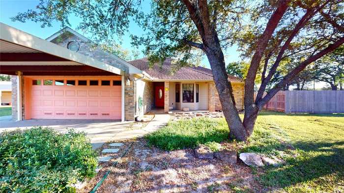 photo 2: 334 Biscayne Street, Giddings TX 78942