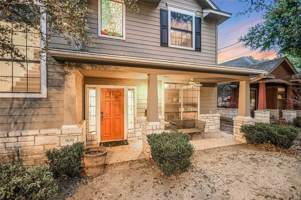 photo 2: 909 Garner Avenue, Austin TX 78704