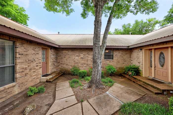 photo 2: 7305 Albert Road, Austin TX 78745