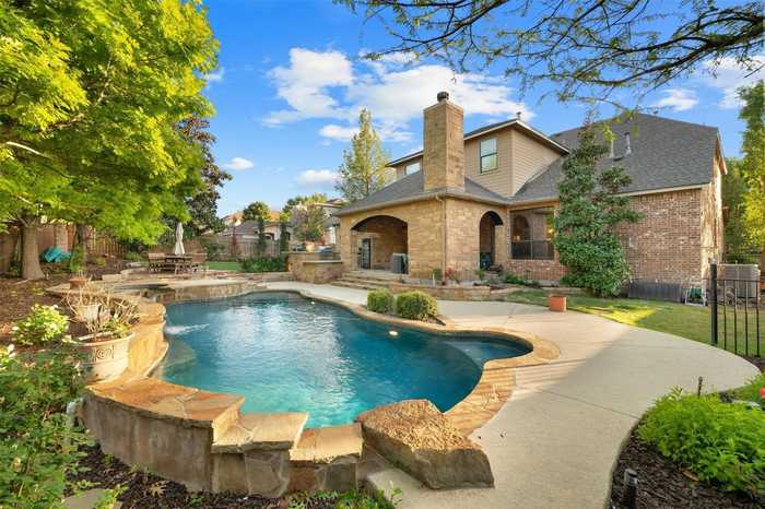 photo 1: 805 Lakewood Hills Terrace, Austin TX 78732