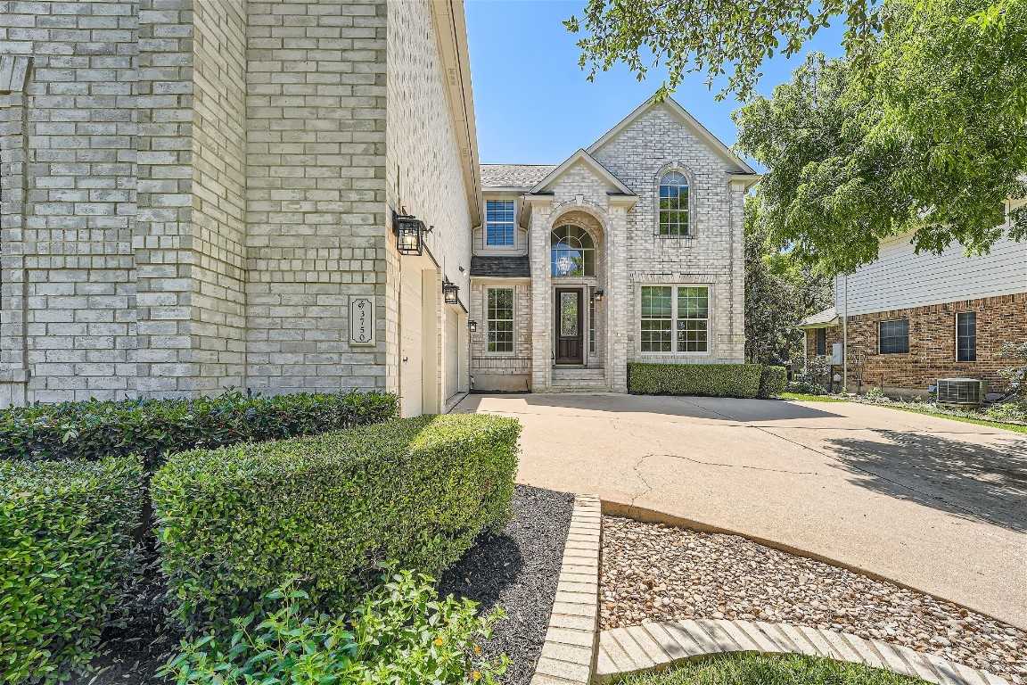 photo 3: 3750 Royal Port Rush Drive, Round Rock TX 78664