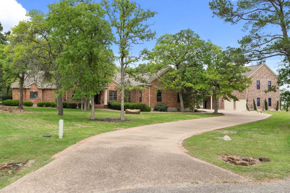 photo 1: 112 Oak Court, Bastrop TX 78602