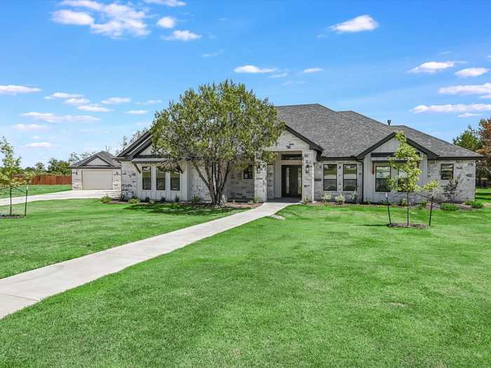 photo 2: 112 Tesoro Perdido Cove, Liberty Hill TX 78642