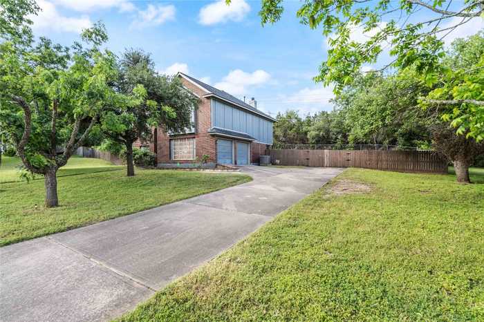 photo 2: 8301 Landsman Drive, Austin TX 78736