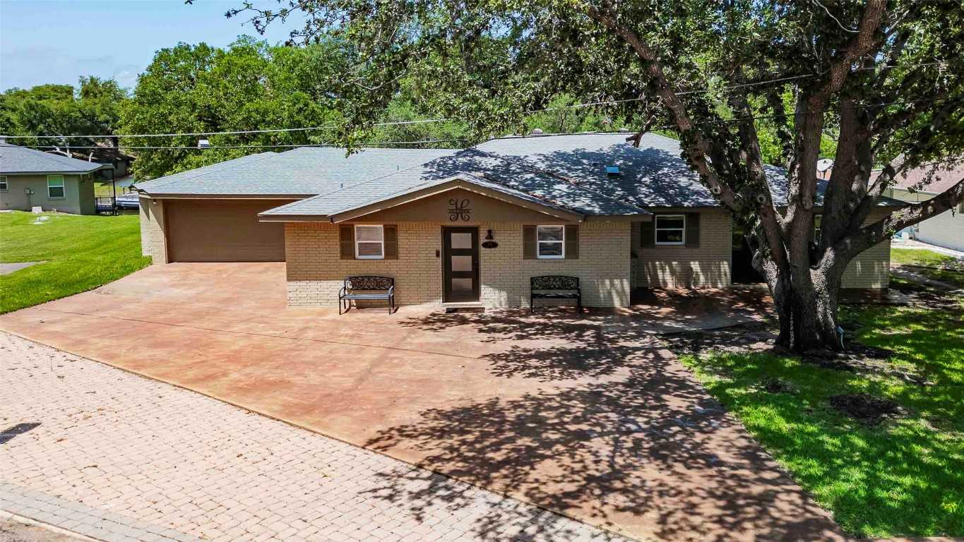 photo 1: 201 Robin Road, Marble Falls TX 78654