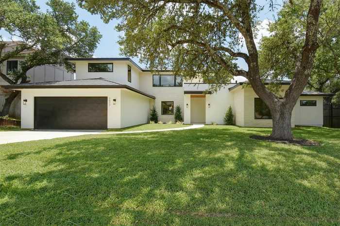 photo 2: 1517 Ben Crenshaw Way, Austin TX 78746