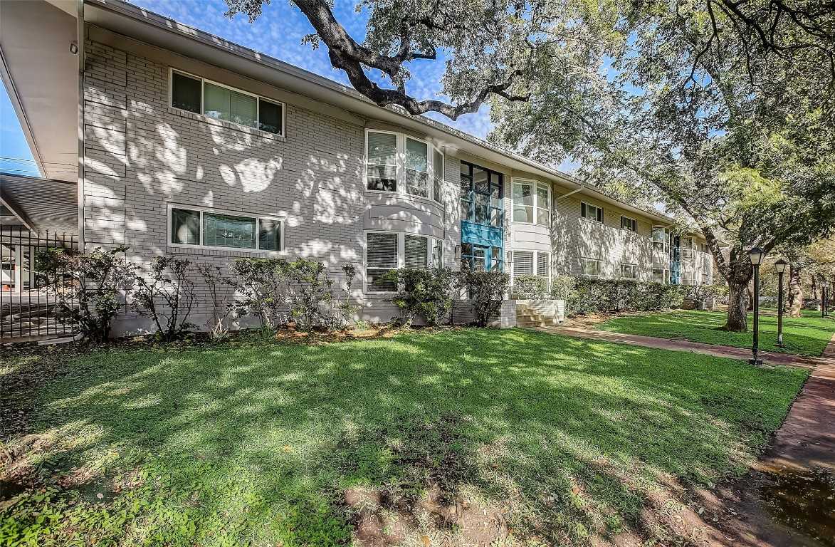 photo 2: 1210 Windsor Road Unit 101, Austin TX 78703