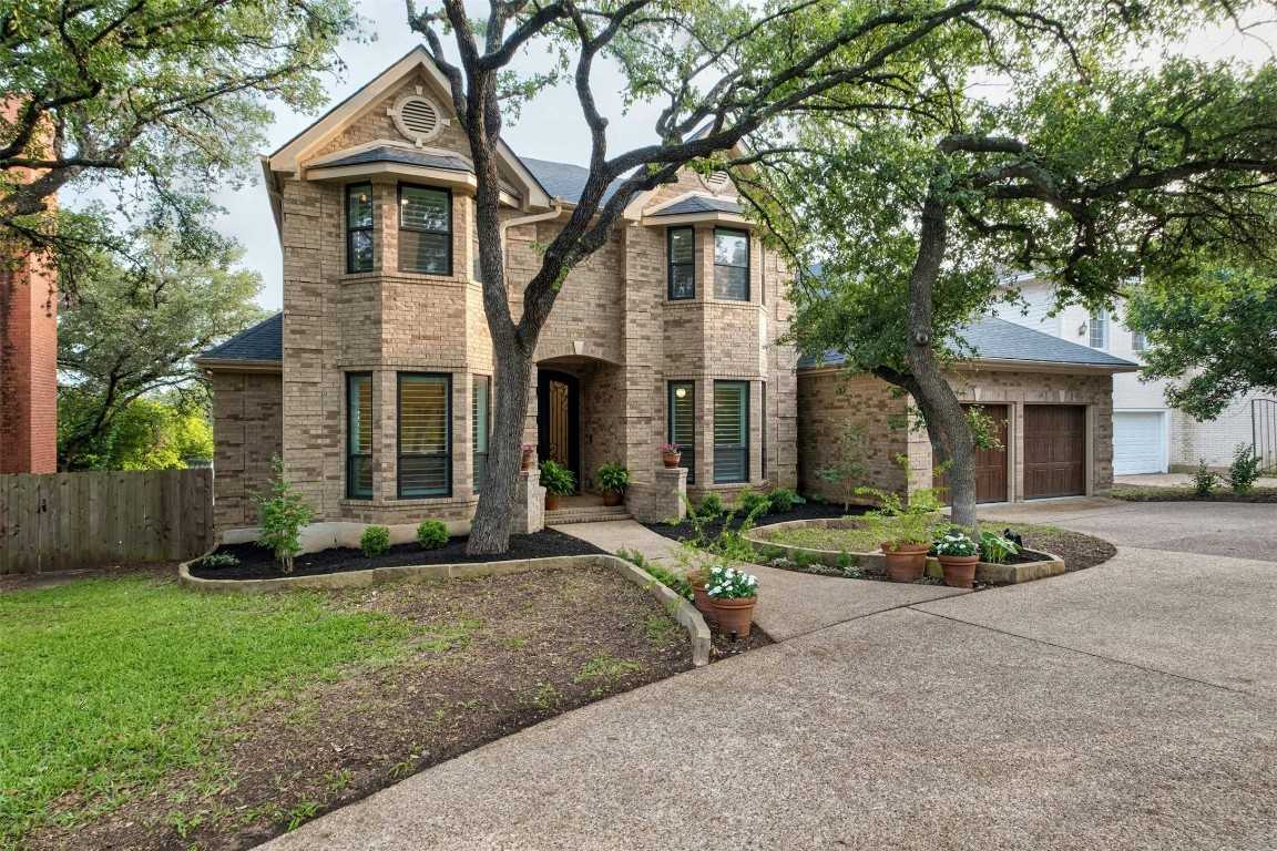 photo 3: 5507 Courtyard Drive, Austin TX 78731