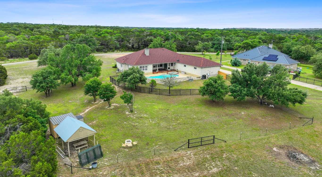 photo 1: 124 Overlook Drive, Liberty Hill TX 78642