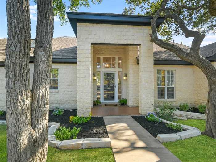 photo 2: 11805 Oak Branch Drive, Austin TX 78737