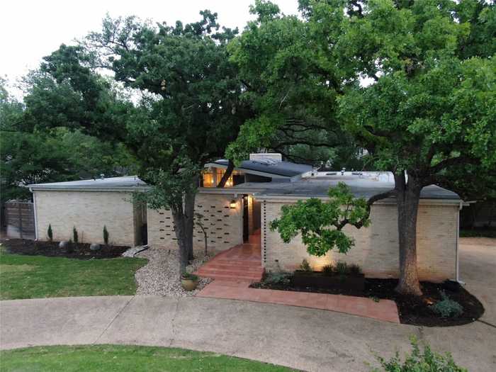 photo 1: 4102 Farhills Drive, Austin TX 78731