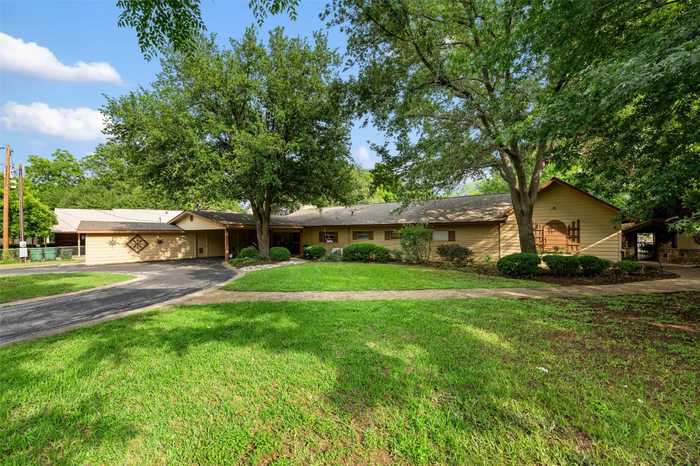 photo 2: 533 Crestwood Drive, Kingsland TX 78639