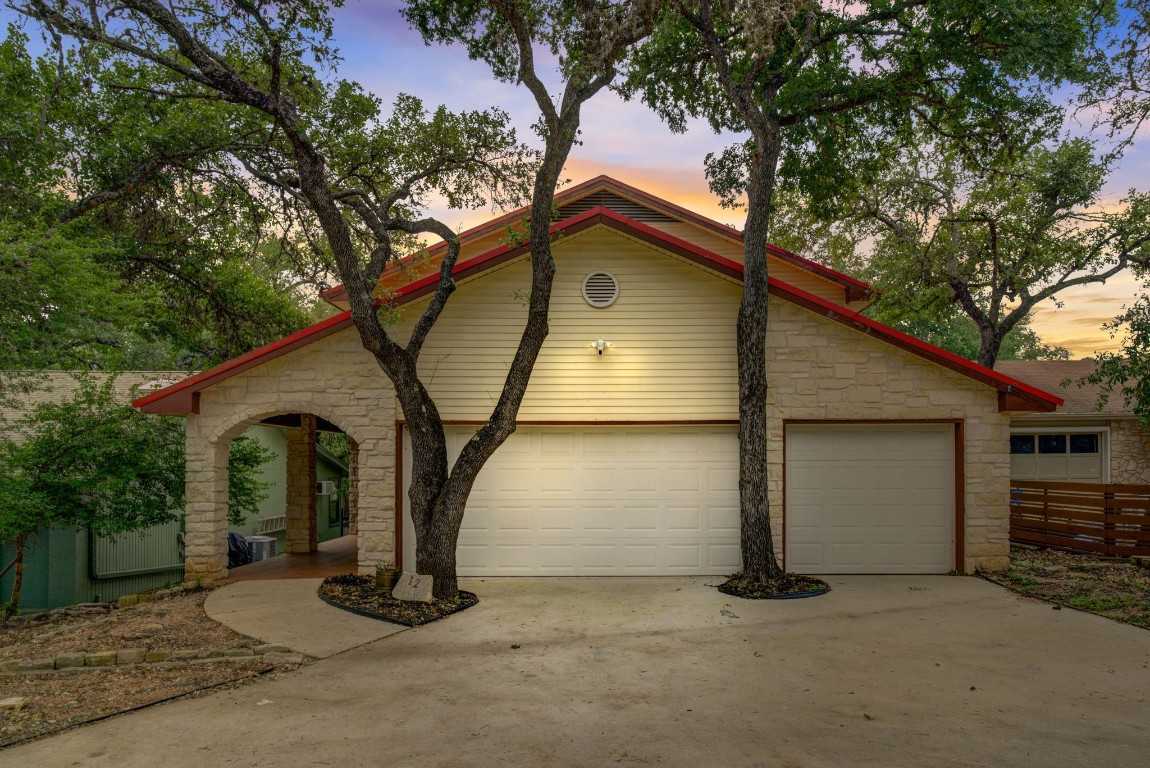 photo 1: 12 Stonehouse Circle, Wimberley TX 78676