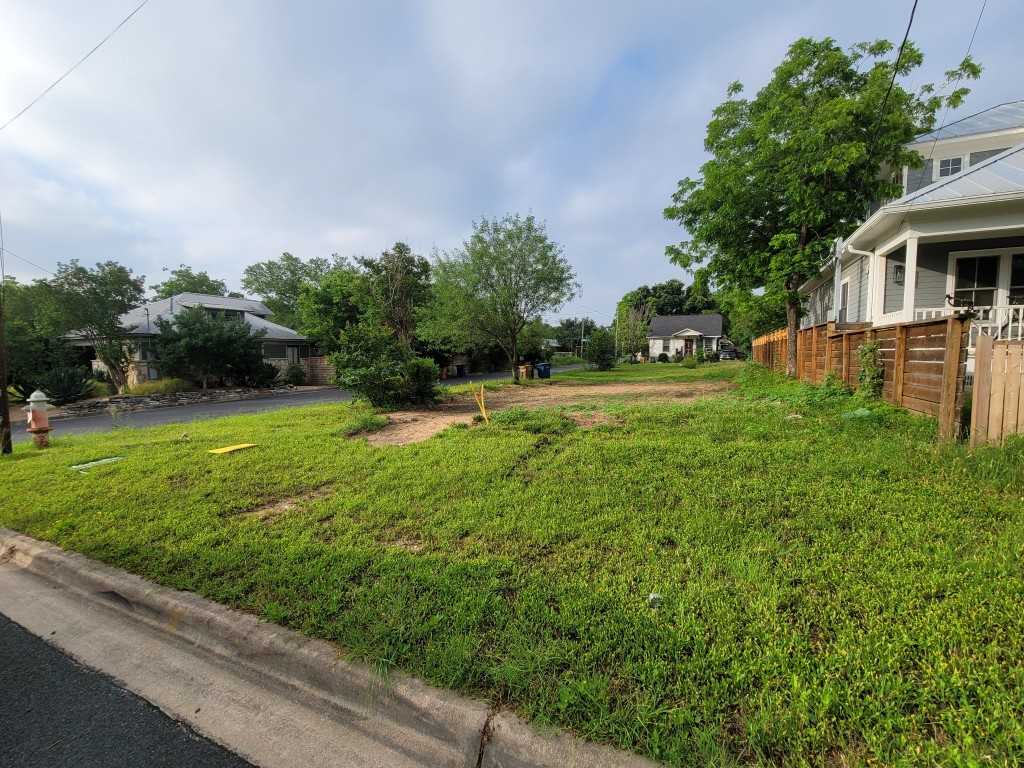 photo 1: 1917 E 11th Street, Austin TX 78702