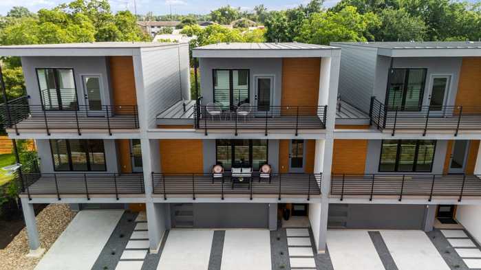 photo 1: 4022 Valley View Road Unit 1C, Austin TX 78704