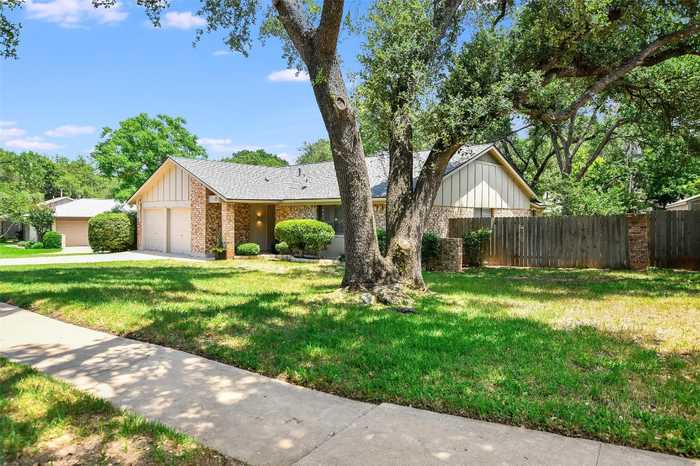 photo 1: 11303 Toledo Drive, Austin TX 78759