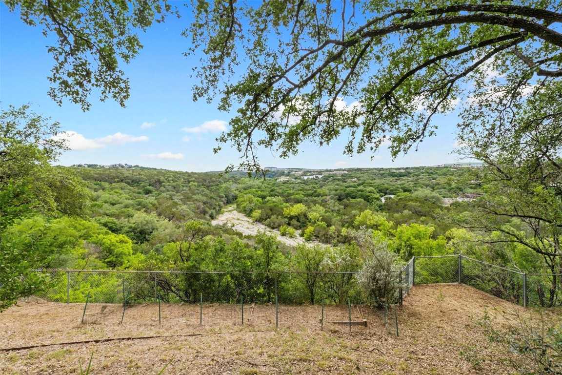 photo 2: 1806 Glencliff Drive, Austin TX 78704