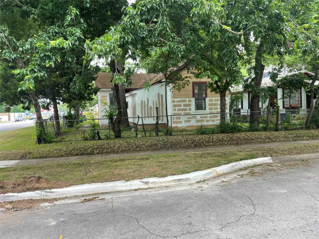 photo 1: 81 Chalmers Avenue, Austin TX 78702