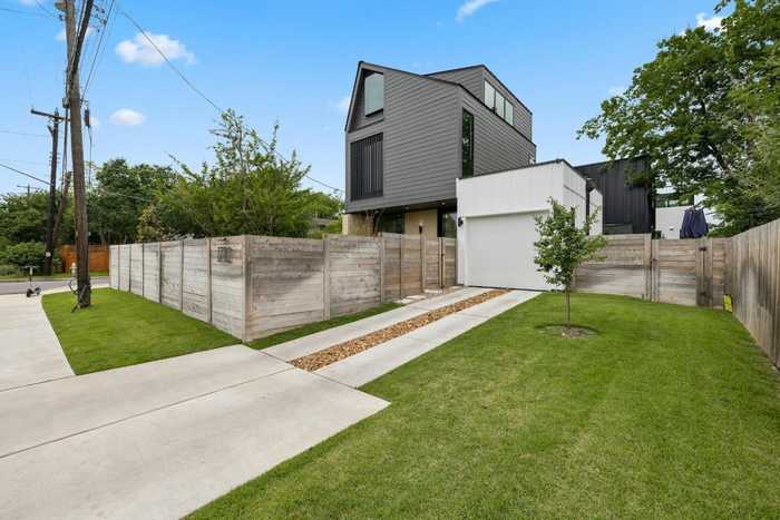 photo 2: 1710 Kinney Avenue, Austin TX 78704