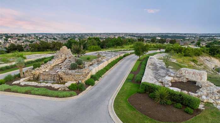 photo 1: 2024 Mesita Way, Leander TX 78641