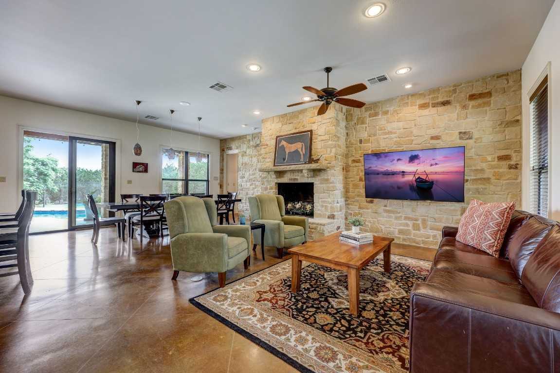 photo 3: 3700 Wild Cherry Drive, Austin TX 78738